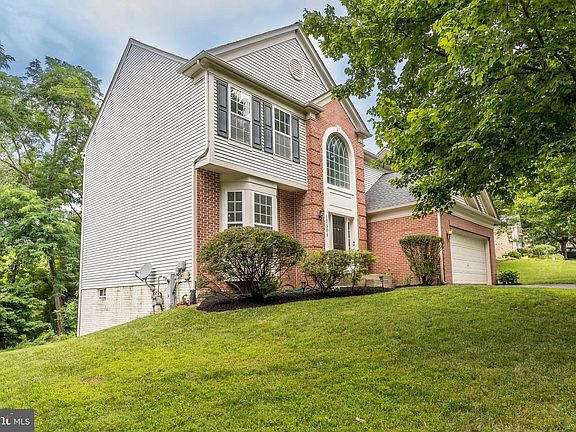 3rd image of 10504 Willow Vista Way