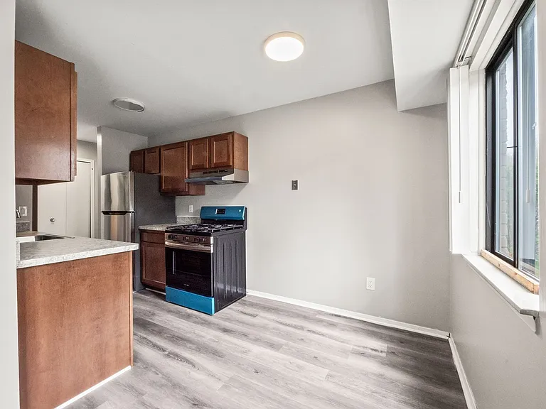 Glenwood Apartments — Photo 20