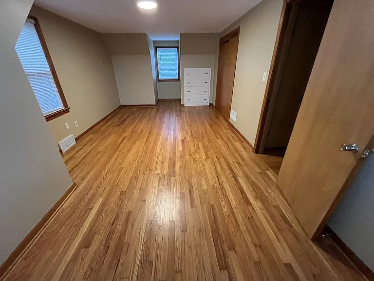 8123 Overland Park Dr — Photo 10
