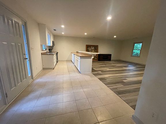 2nd image of 218 Colonial Hills Rd #B