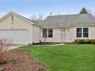 992 Ascot Dr, Crystal Lake, IL
