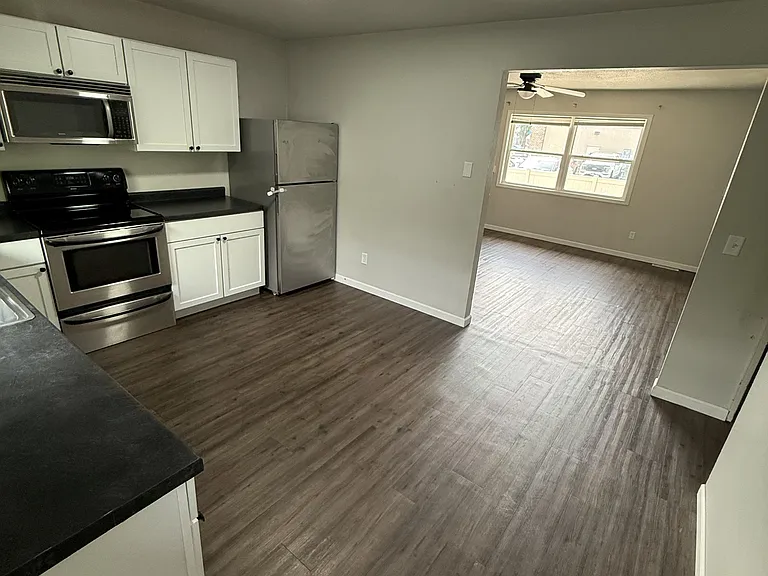 3303 S Holly Ave #2 — Photo 6
