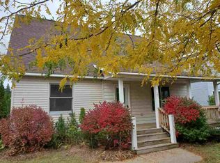 917 Roosevelt St, Boyne City, MI 49712