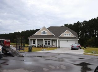 100 White Pine Dr, Moyock, NC 27958
