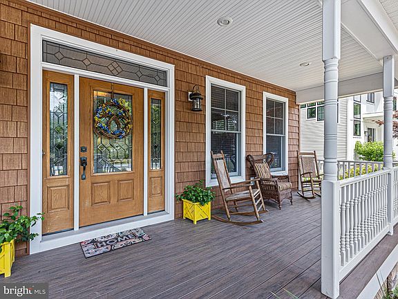 4th image of 722 Fox Tail Dr
