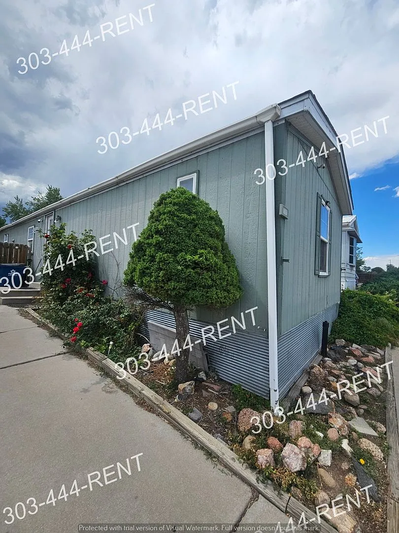 Great Price with a great location and view Washer & Dryer Included! — Photo 2