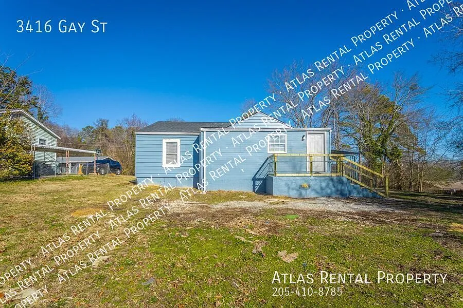 4 Bedroom Beauty in Chattanooga! — Photo 3