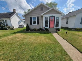 318 6th St, Henderson, KY 42420