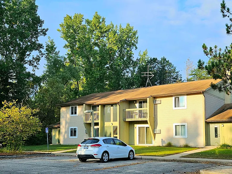 2795 W Knox Rd #9 — Photo 5