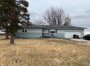 2585 S Van Brocklyn Rd, Freeport, IL 61032