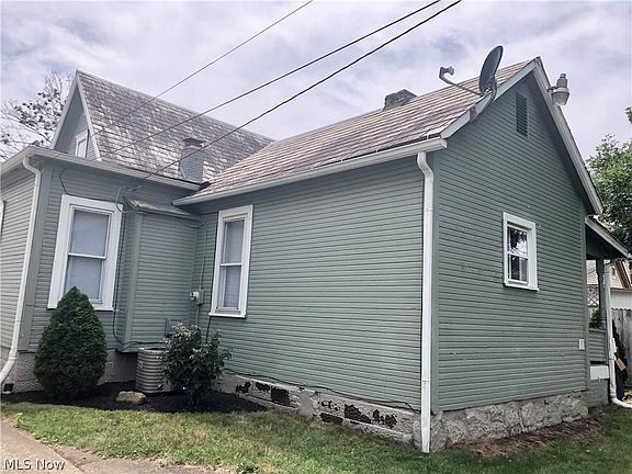 5th image of 615 Fair Ave NW