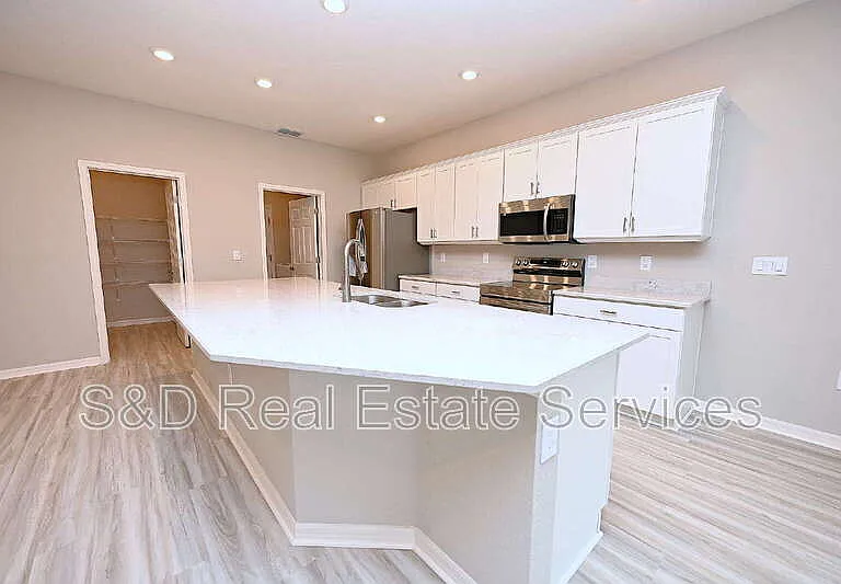 1731 Oceania Ave — Photo 4