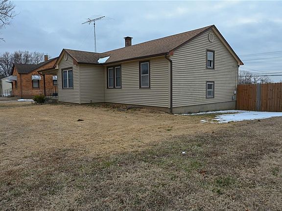 3rd image of 102 Winner Rd