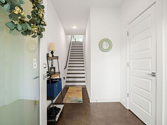 4th image of 1206 Porter St Unit B