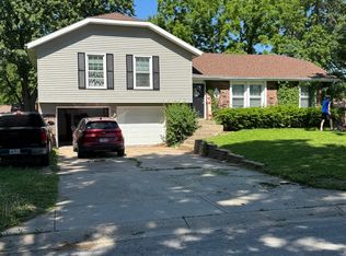 310 N High Dr, Raymore, MO 64083