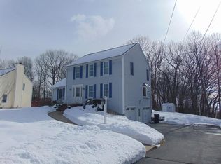 6 Gibney Cir, Salem, NH 03079