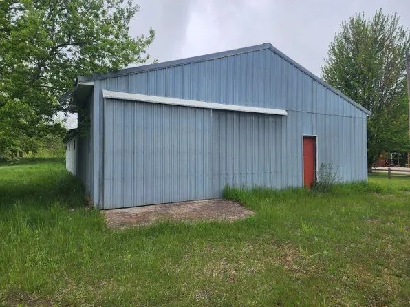 8498 S Clare Ave, Clare, MI 48617