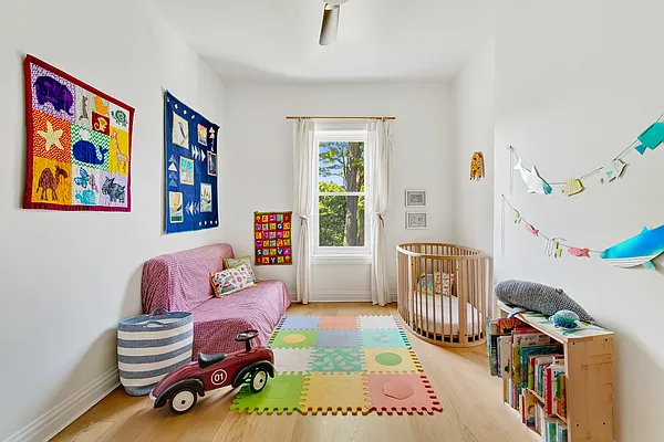 Sold by Compass | media 10