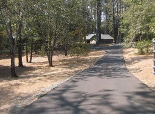 245 Hessar St, Grants Pass, OR 97527