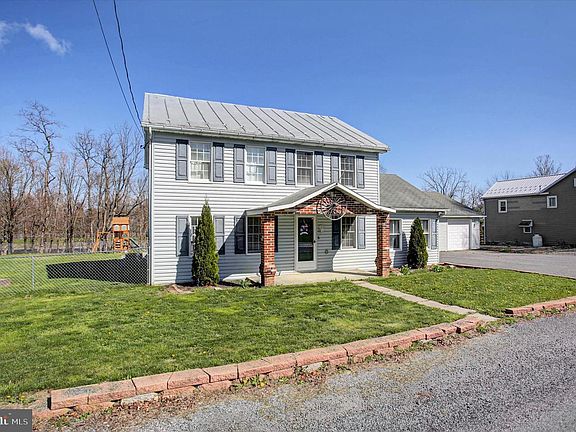 4th image of 1611 Pine Rd