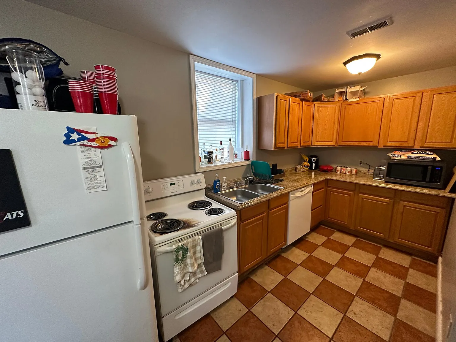 6 bed, $4,350 — Photo 2