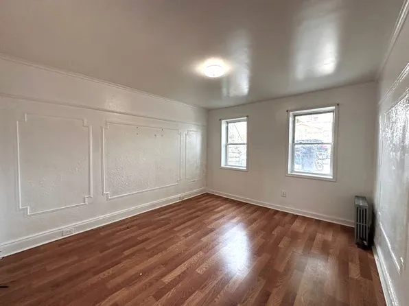80-10 95th Avenue 1B image 3 of 32