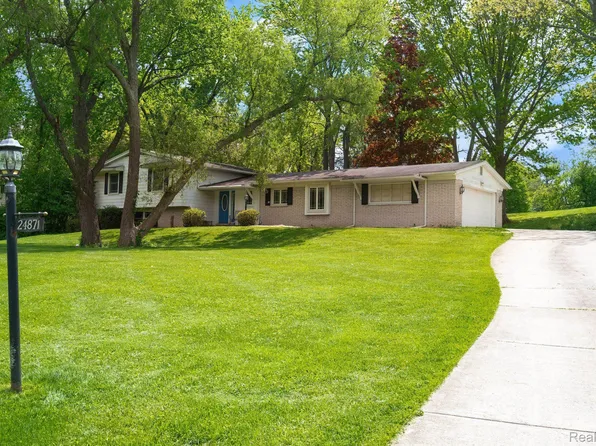 24871 Glen Orchard Dr, Farmington Hills, MI 48336
