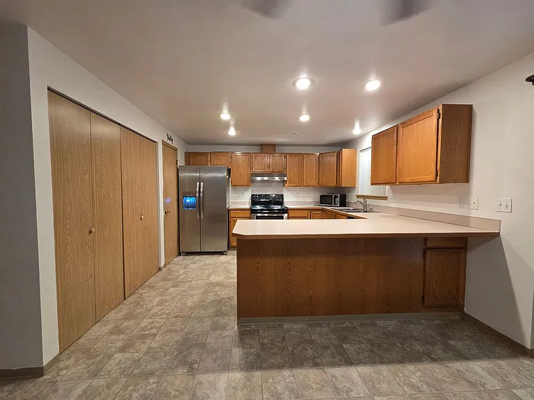 21835 Crest Ln SE — Photo 9