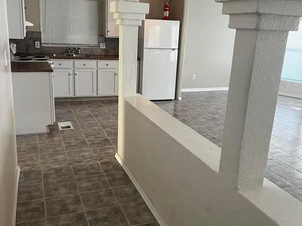 9405 S 14TH Avenue, Phoenix, AZ 85041