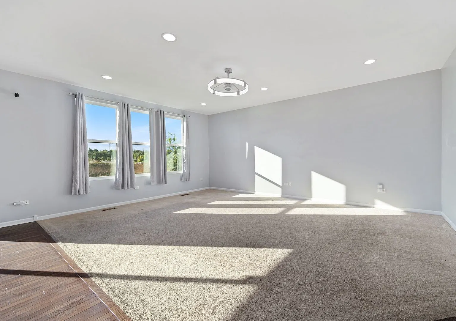 5 bed, 3388 sqft, $5,000 — Photo 3