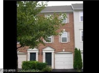 26094 Lands End Dr, Chantilly, VA 20152