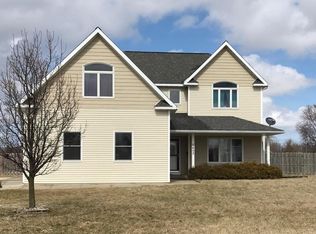 2453 Honeysuckle Ln, Berrien Springs, MI 49103