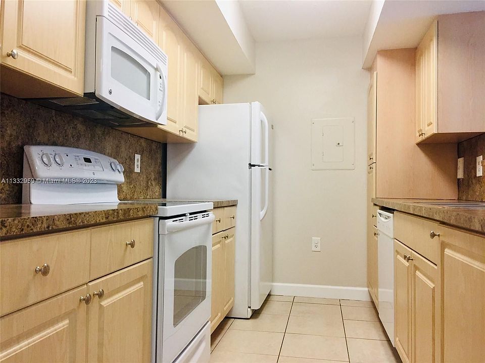 15560 SW 104th Ter Miami, FL, 33196 Apartments for Rent Zillow