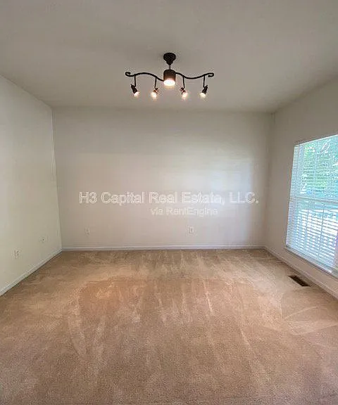 2209 Tigers Way — Photo 5
