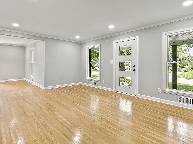 4111 Sudbury Rd — Photo 5