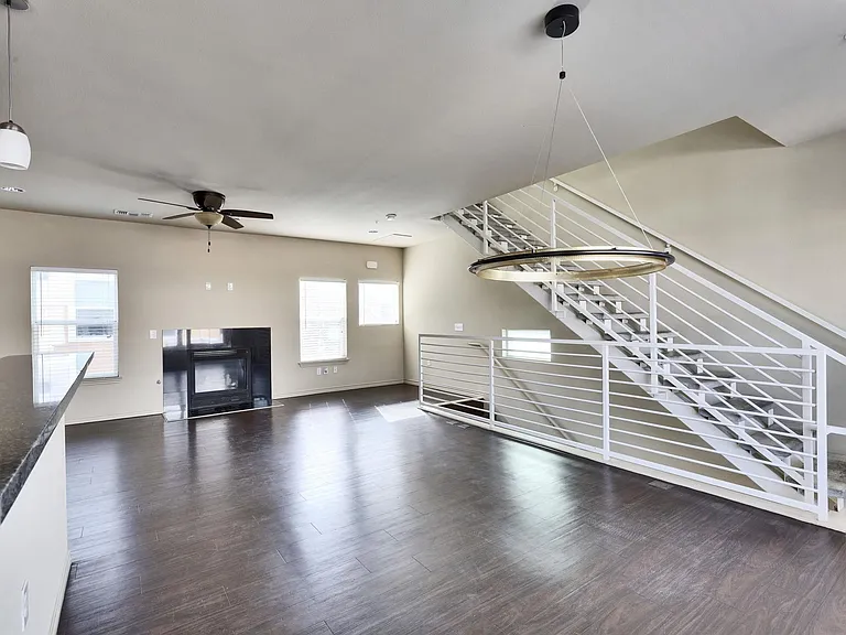 2606 Wilson St #402 — Photo 4