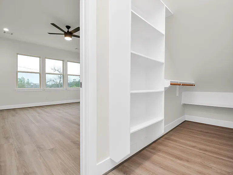 3039 Gray St — Photo 35