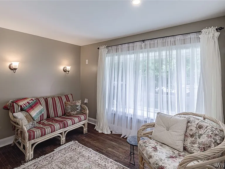 298 Cumberland Ave — Photo 8