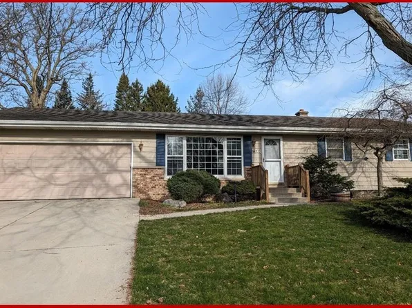 135 Jill Ct, Oregon, WI 53575