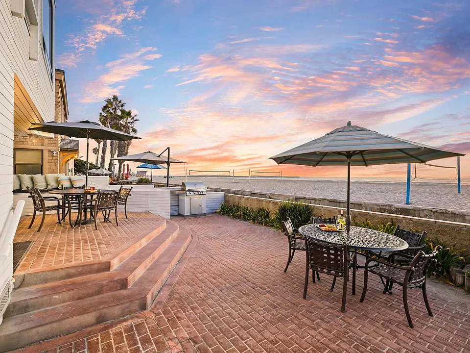 2845 Ocean Front Walk
