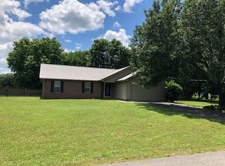 40 Cessna Cir, Winchester, TN 37398