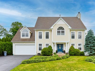 402 Jones Hill Road, West Haven, CT, 06516