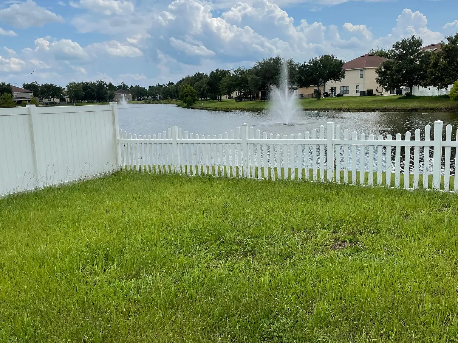 4 bed, 1941 sqft, $2,495 — Photo 4