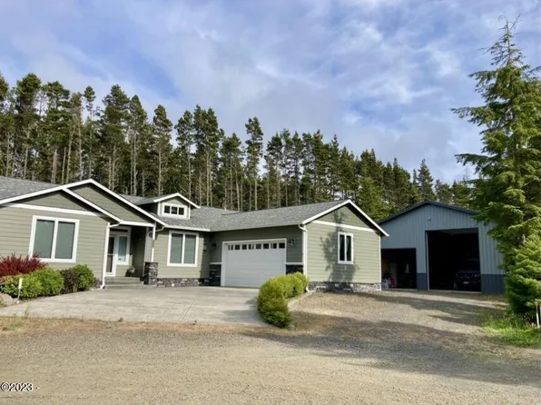 12390 SE Paradise Ln, South Beach, OR 97366