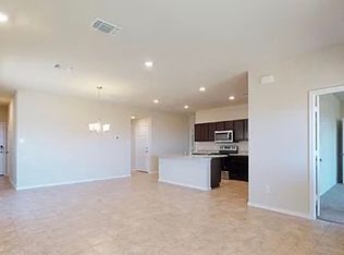 8016 Front 9 Ln, Navasota, TX 77868