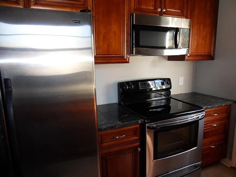 4906 Kentucky Ave — Photo 11