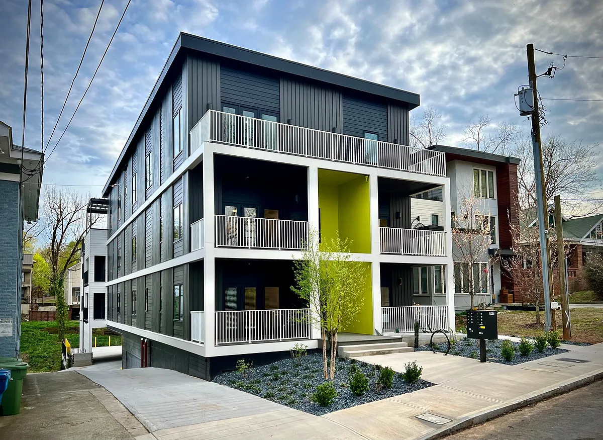Building Photo - 547 Winton Ter NE #1A