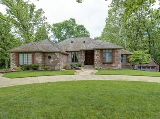 5664 E Eastmore Dr, Springfield, MO 65809