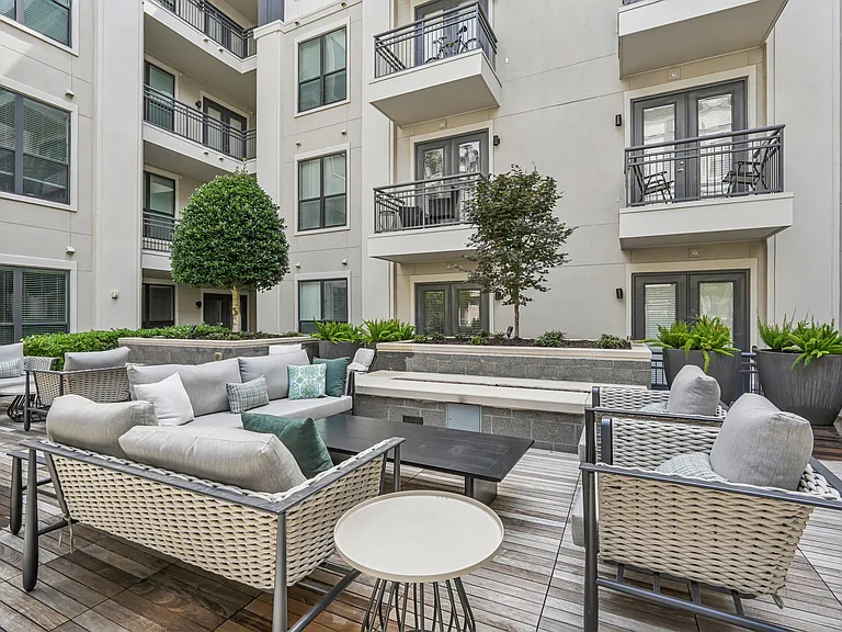 Allure at Southpark — Photo 44