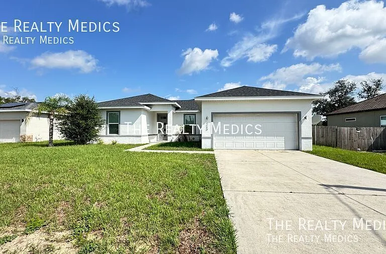 239 Hibiscus Ln — Photo 2